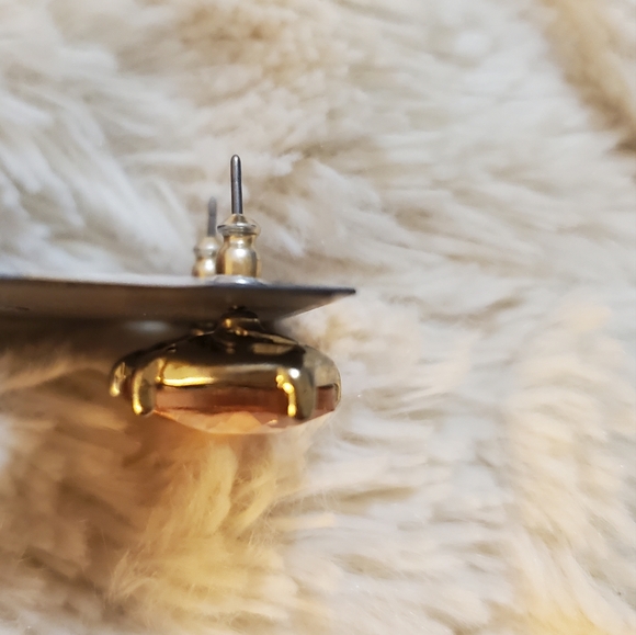 Express Large Post Back Stud Earrings - Picture 2 of 5